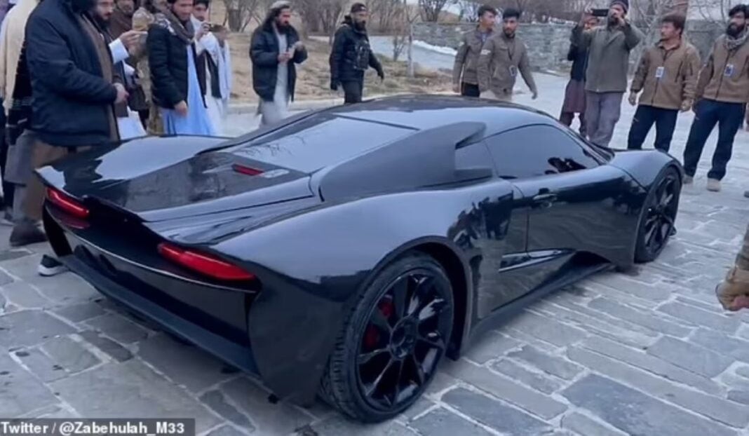 Talebanët prezantojnë supermakinën e prodhuar në Afganistan