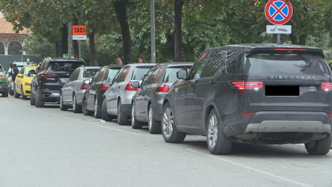 Gjysma e makinave që hyjnë në vend nuk do të IMPORTET E MAKINAVE frame 522 1280x720