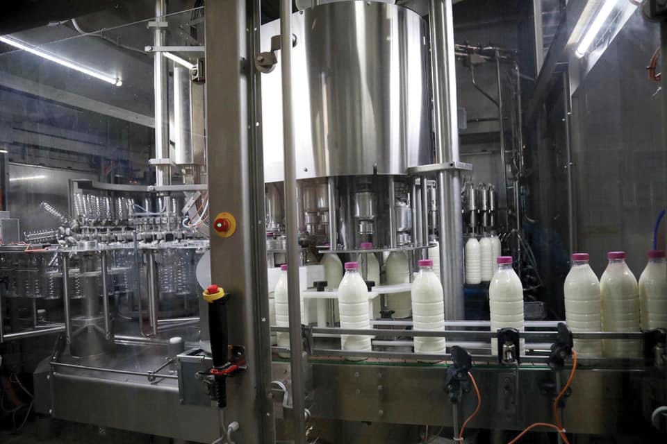 Si po shkatërrohet industria përpunuese Ads