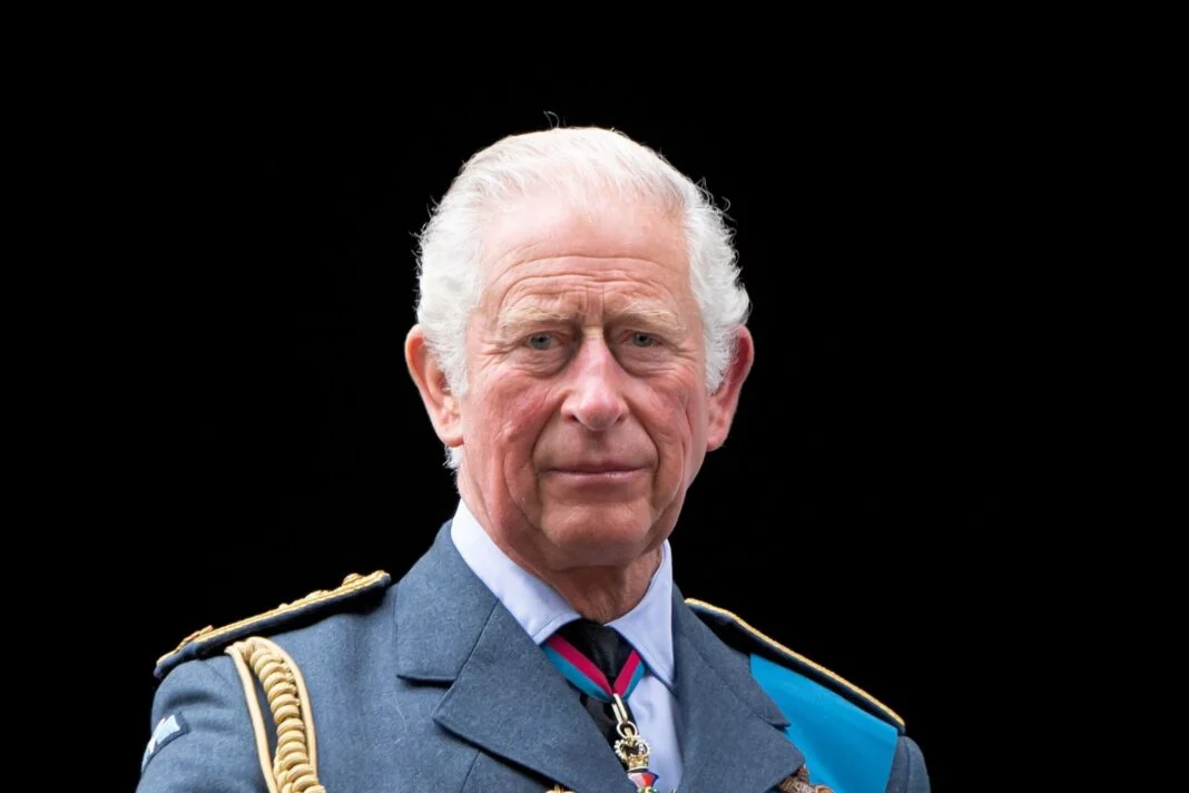 68 mijë euro/vit për kreun e korrespondencës mbretërore – Mbreti Charles III në kërkim të njeriut që duhet të lexojë 200 letra në ditë