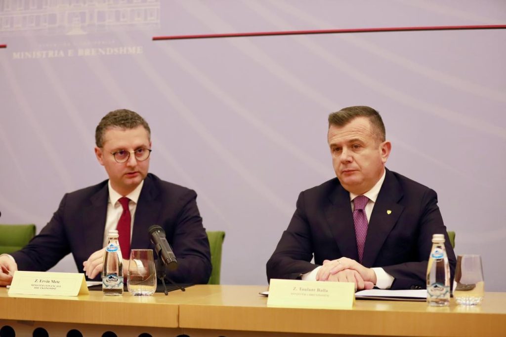 92 kredi me kushte lehtësuese për punonjësit e Policisë së Shtetit – Mete: Projekti do të vijojë edhe vitin e ardhshëm!