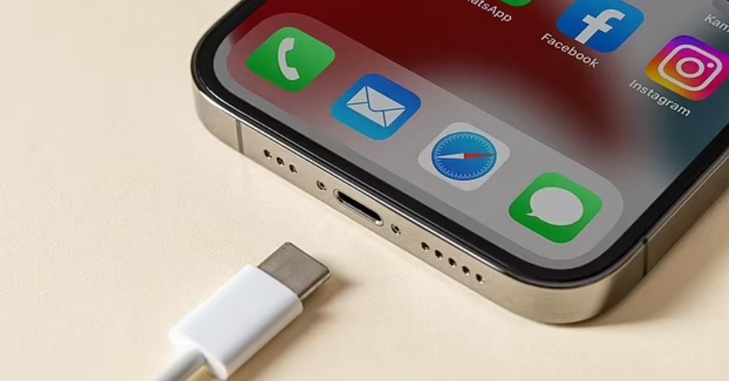 BE i vendos Apple një afat të vështirë për karikuesit BE i vendos Apple një afat të vështirë për karikuesit e iPhone në të gjithë tregun europian!