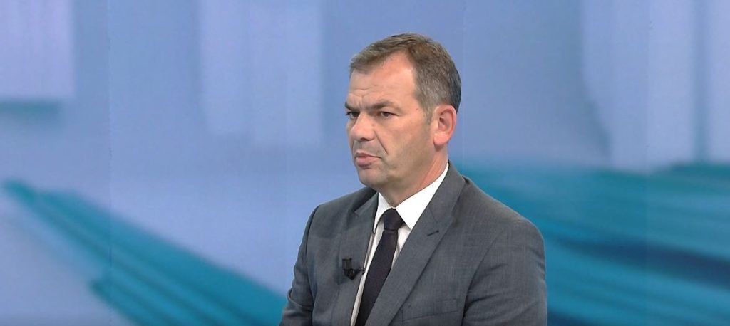 BSH, rregullore të re për mbrojtjen e klientëve – Derralla: BSH, rregullore të re për mbrojtjen e klientëve – Derralla: Ka nisur puna me Bankën Botërore. Do të jetë gati brenda vitit