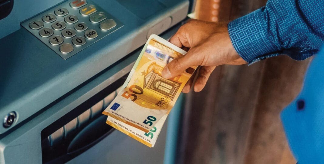 BSH vendos detyrime transparence për kursin e aplikuar në tërheqjet e parave nga ATM-të