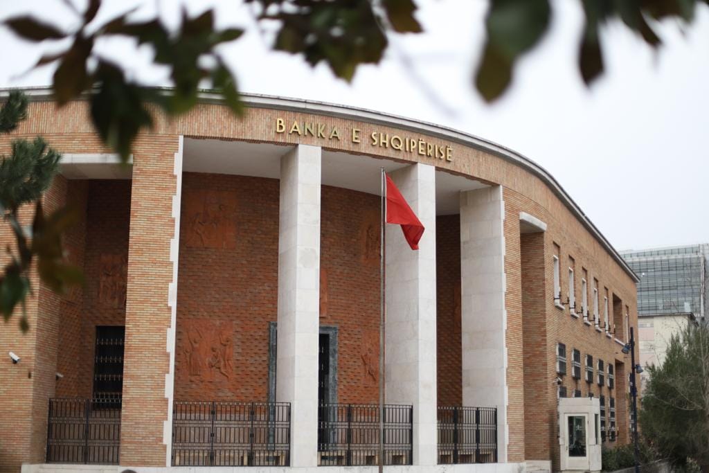 Banka e Shqipërisë licencon operatorin e parë për bankingun e Ads