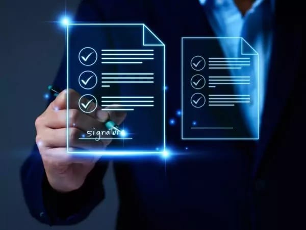 Banka e Shqipërisë shfuqizon licencën e institucionit të parasë elektronike, Ads