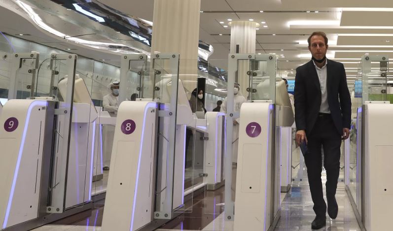 Biometria dhe skanimi i fytyrës: Aeroporti i parë në botë pa dokumente mund të jetë gati në vitin 2025!