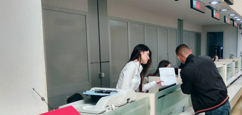 Cilat janë bashkitë që “vjelin” më shumë taksa për banor? Cilat janë bashkitë që “vjelin” më shumë taksa për banor? – Njësitë e vogla rurale janë të “pafuqishme”. Në pritje të transfertës qeveritare