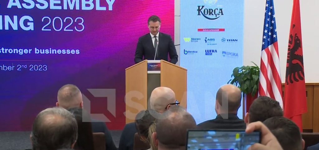 Dhoma Amerikane e Tregtisë: Theksi te klima e biznesit – Jaco: Duhen më shumë investime të huaja. Mete: Shqipëria në moment të mirë ekonomik