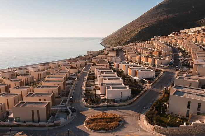 “Green Coast”, status special për hotel me 5 yje në Palasë – Qeveria miraton vendimin, turizëm elitar në rivierën shqiptare