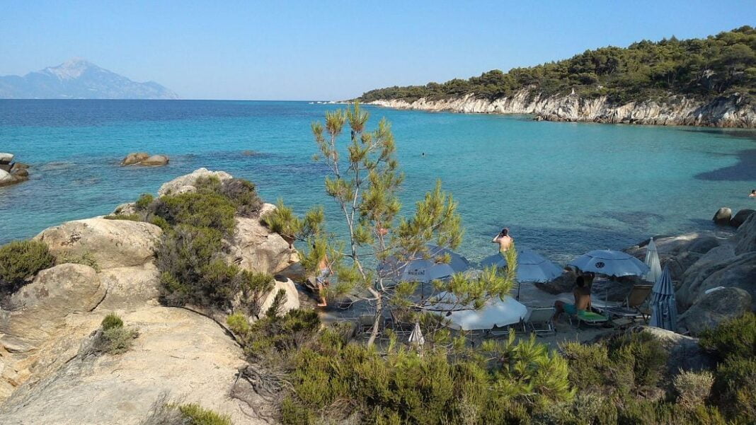 Greqia u kërkon turistëve të eksplorojnë përtej ishujve për të parandaluar mbiturizmin!