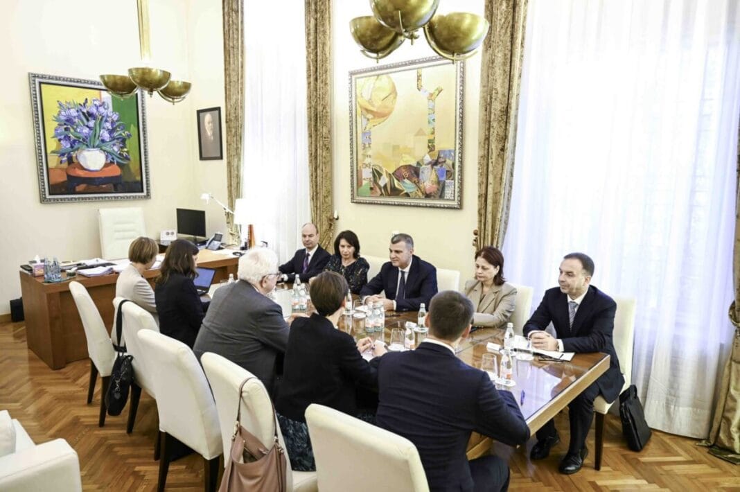 Guvernatori i Bankës së Austrisë viziton BSH: Turizmi i qëndrueshëm Ads