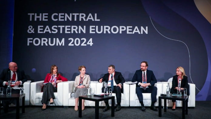 “Inflacioni u reduktua në 4%. Ekonomia u rrit 3,5%” – Guvernatori Sejko, i pranishëm në forumin e “Euromoney”