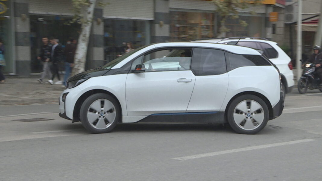 KR TREGU I MAKINAVE ME QIRA frame 3647 1280x720