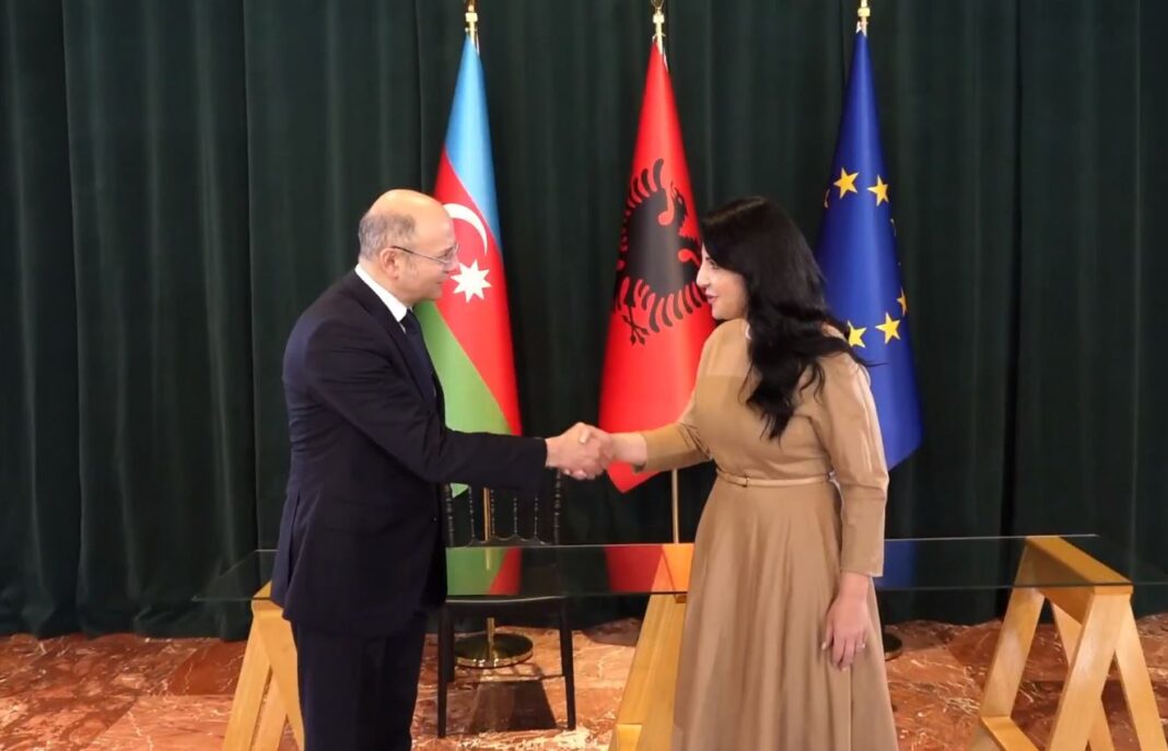 Mblidhet Komiteti i Përbashkët Shqipëri-Azerbajxhan – Balluku: Në fokus, zhvillimi ekonomik, teknologjik dhe industrial mes dy vendeve!