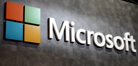 Microsoft kufizon punën nga shtëpia, punonjësit në zyrë tre ditë Ads