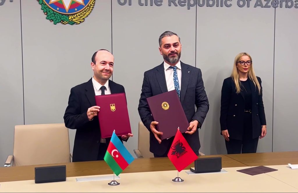 Nënshkruhet marrëveshja për heqjen e vizave me Azerbajxhanin – Mundësi Nënshkruhet marrëveshja për heqjen e vizave me Azerbajxhanin – Mundësi të reja për turizëm, zhvillim ekonomik dhe bashkëpunime mes dy vendeve