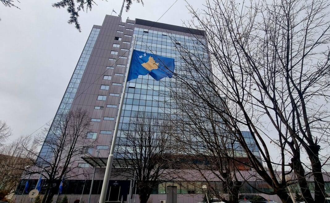 Paditet Qeveria në detyrë e Kosovës, kërkohet anulimi i vendimit për buxhetin 2026