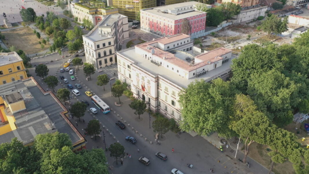 Pakoja e Madhe, qeveria ndryshoi sërish buxhetin për 7.8 miliardë pakoja e madhe 1280x720