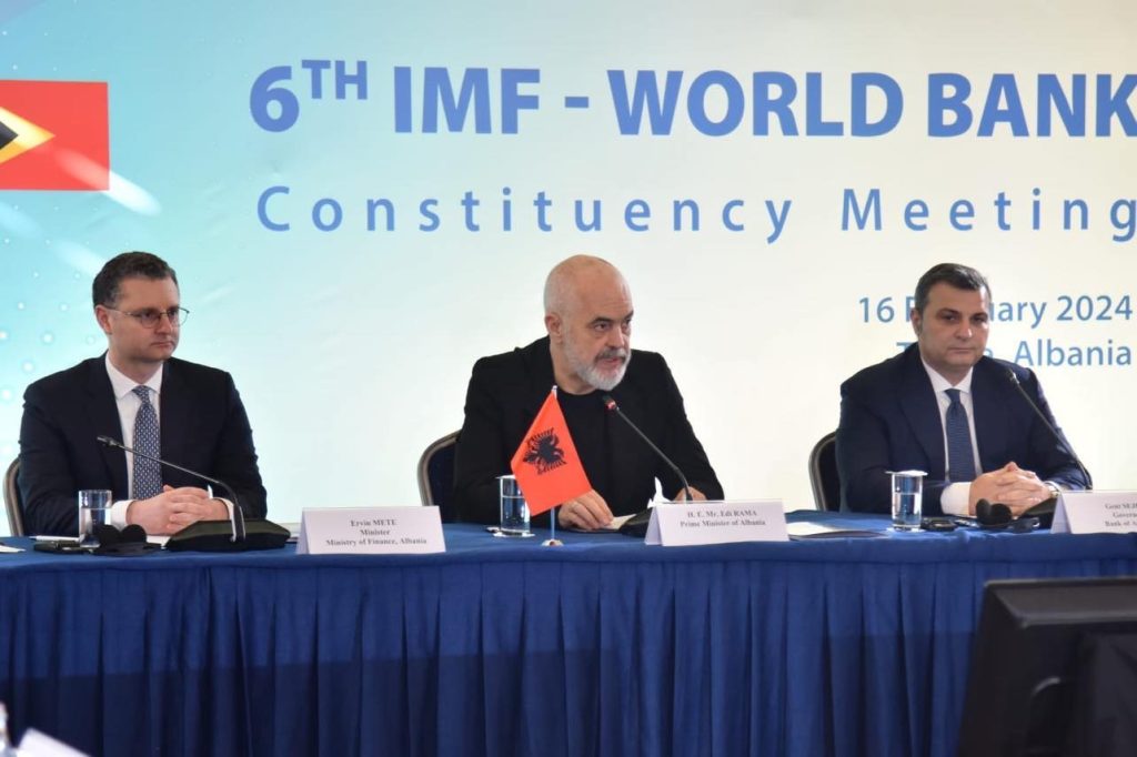 Plakja dhe fuqia punëtore “kambanë” për vendin – Konferenca me Plakja dhe fuqia punëtore “kambanë” për vendin – Konferenca me BB dhe FMN/ Investime për të ruajtur kapitalin njerëzor