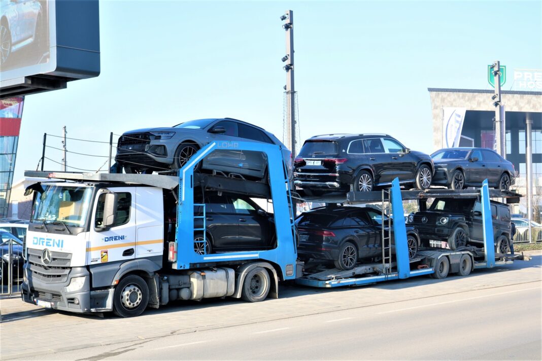 Rritja e çmimeve, sa i ndikoi shqiptarët në blerjen e makinave? – Analiza e shifrave/ krahasimi ndër vite, tendencë drejt mjeteve elektrike