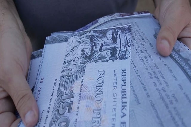 Sa bono e obligacione do emetohen në 2023? – Zbardhet Sa bono e obligacione do emetohen në 2023? – Zbardhet kalendari 380 miliardë lekë letra me vlerë në total, pjesa dërrmuese 12-mujore. Shkurti, muaji më intensiv