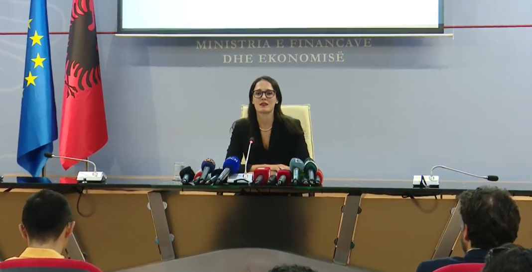 Sa kushton rritja e pagave për administratën dhe ligjvënësit? – Ibrahimaj: Heqim favorizimet për disa sektorë, ndryshon taksa e pasurisë