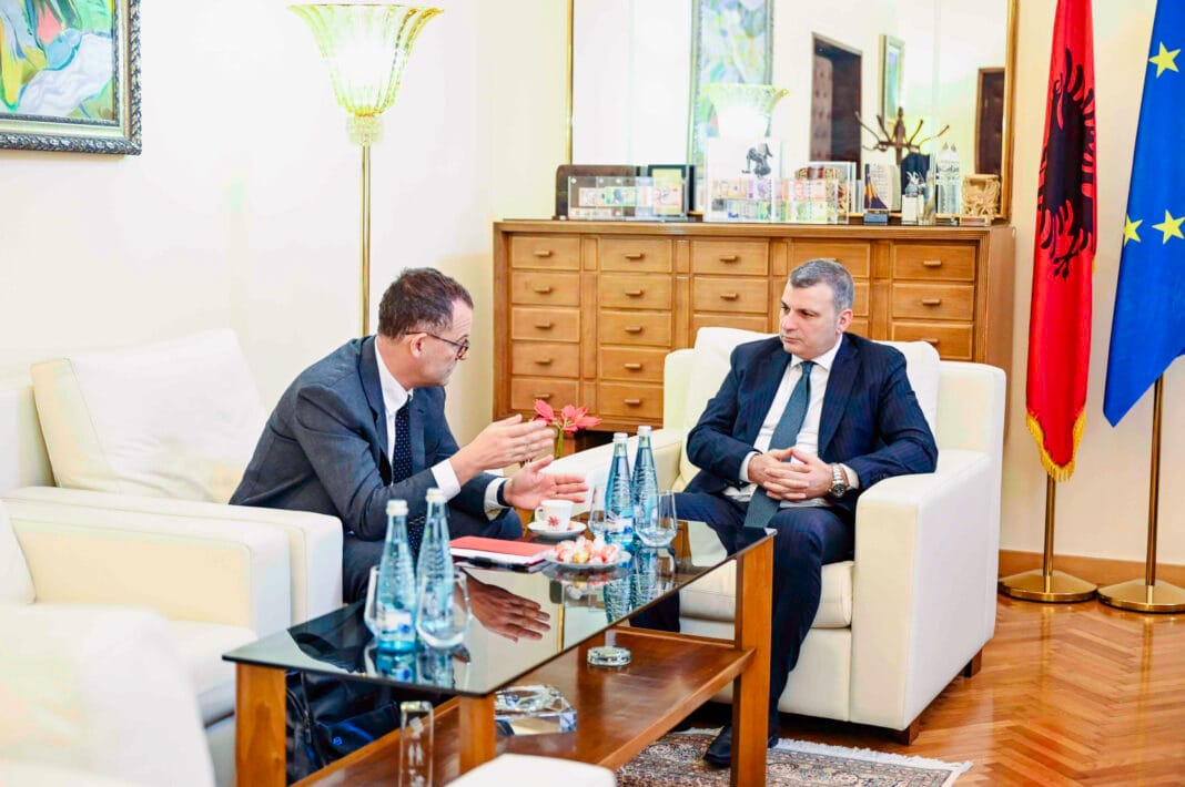 Sejko me drejtorin e FMN: Paketa e BSH ul kostot dhe rrit transparencën për kreditë konsumatore