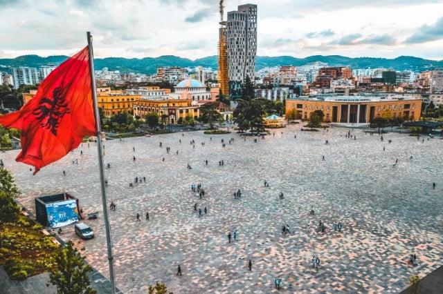 Shqipëria, në krye të rajonit për investime – Investimet e Shqipëria, në krye të rajonit për investime – Investimet e huaja në hyrje, të dytët pas Serbisë. Investimet tona jashtë, të parët