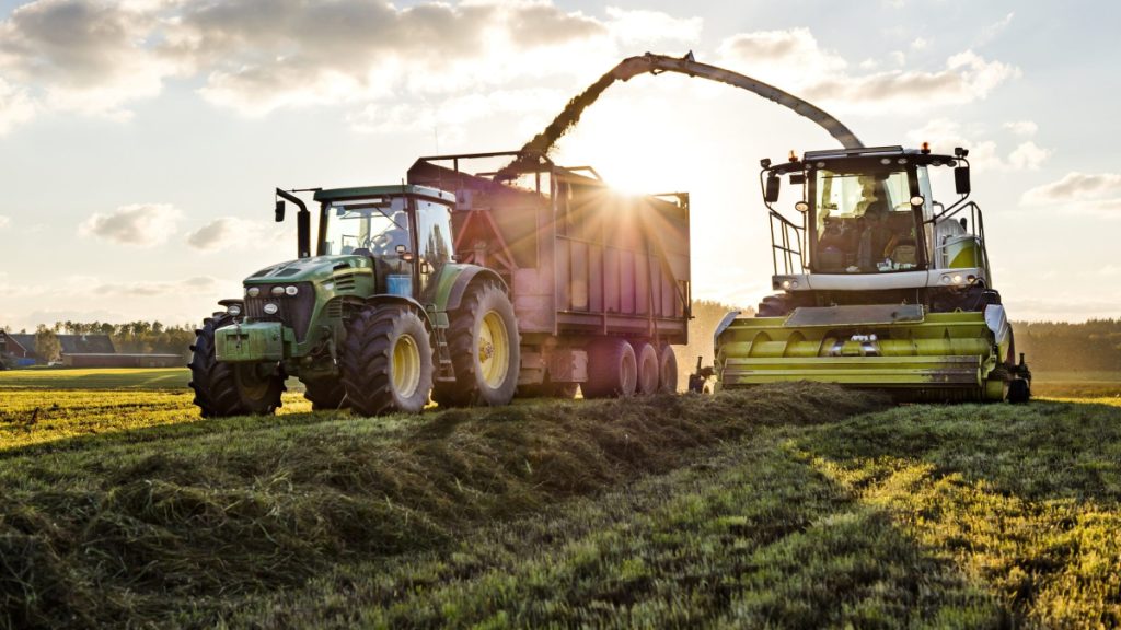Si duhet të shpërndahet nafta për fermerët? – Vuksani: Paratë për përfituesit të jepen në sezon