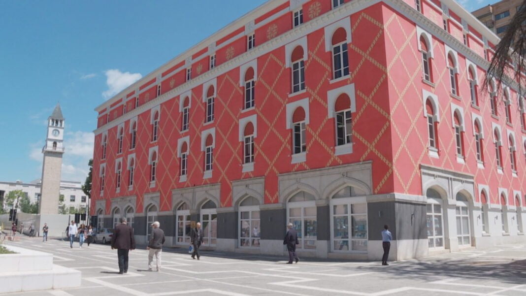 Siguri të pamjaftueshme në teknologji dhe informacione, gjetjet e Kontrollit KLSH PER TEKNOLOGJINE NE UNIVERSITETE frame 931 1280x720