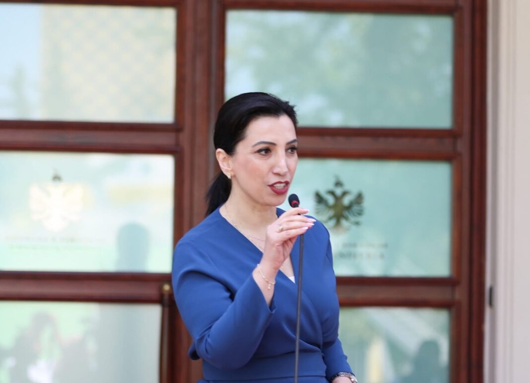 Studentët mund të aplikojnë kredi për studime – Ministrja Kushi: Huaja, pa kolateral. Fitues janë ata që kanë rezultate të larta