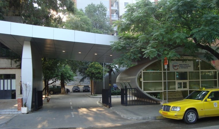 Tatimet kujtesë bizneseve: Deklaroni pronësinë. Informacioni shërben për përllogaritjen e tatimit në burim