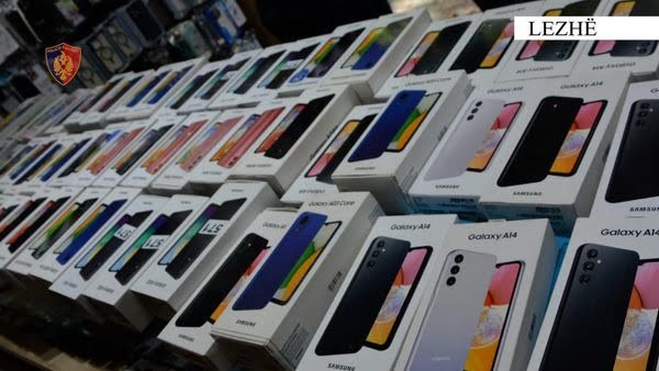 Tregti mallrash pa faturë – Policia sekuestron 217 celularë me Tregti mallrash pa faturë – Policia sekuestron 217 celularë me vlerë rreth 70 mijë euro!