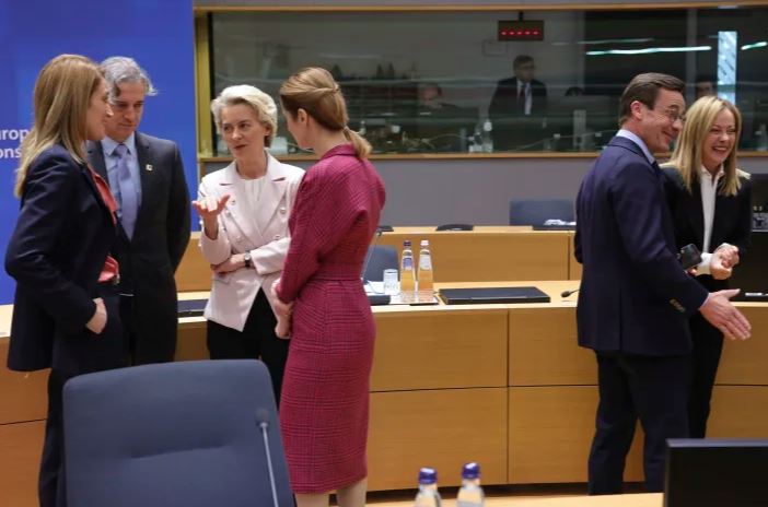 Udhëheqësit e BE-së kërkojnë të përballen me SHBA-në dhe të Udhëheqësit e BE-së kërkojnë të përballen me SHBA-në dhe të shmangin luftën tregtare!