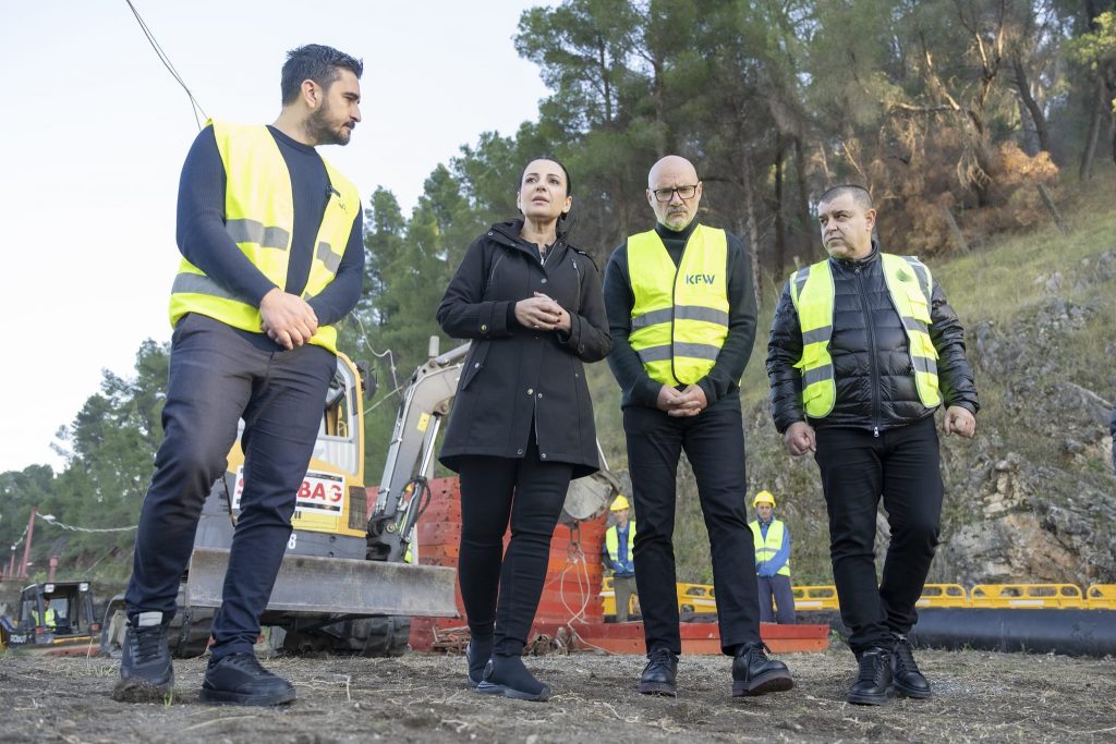 Uji, 40 projekte të rinj nisin në 2024-ën – Përfitojnë 300 mijë abonentë. Balluku: Në fokus dhe vetëprodhimi i energjisë nga ujësjellësit