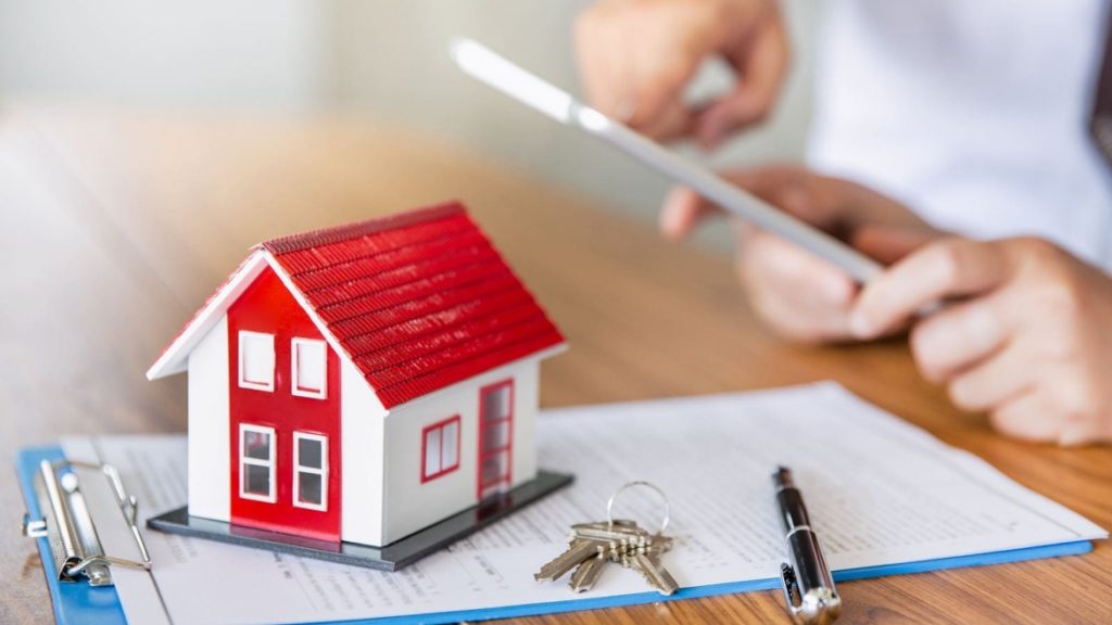 Ulen rreziqet e kredisë për blerje pasurish të paluajtshme – Raporti i BSH: Viti 2023 u mbyll me tregues të përmirësuar. Parashikimet për 2024-ën