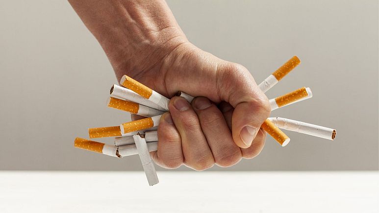 ‘Ndalohet pirja e duhanit për brezin e ardhshëm’ – Zelanda e Re miraton ligjin unik për moshën minimale!