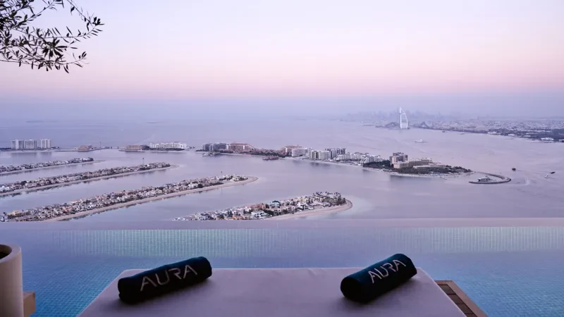 Hapet në Dubai pishina e rekordeve, "ishull mbi qiell"
