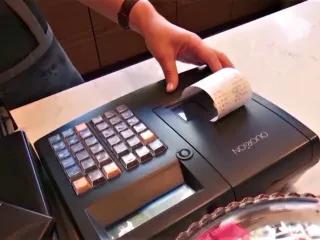 Shtyhen gjobat për fiskalizimin deri në 30 qershor për biznesin e vogël