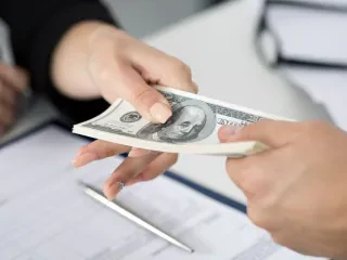 "Tavani" për interesat e kredive të vogla del i lartë, 175% deri në nëntor; Në tregun e mikrofinancës arrinte në 250%
