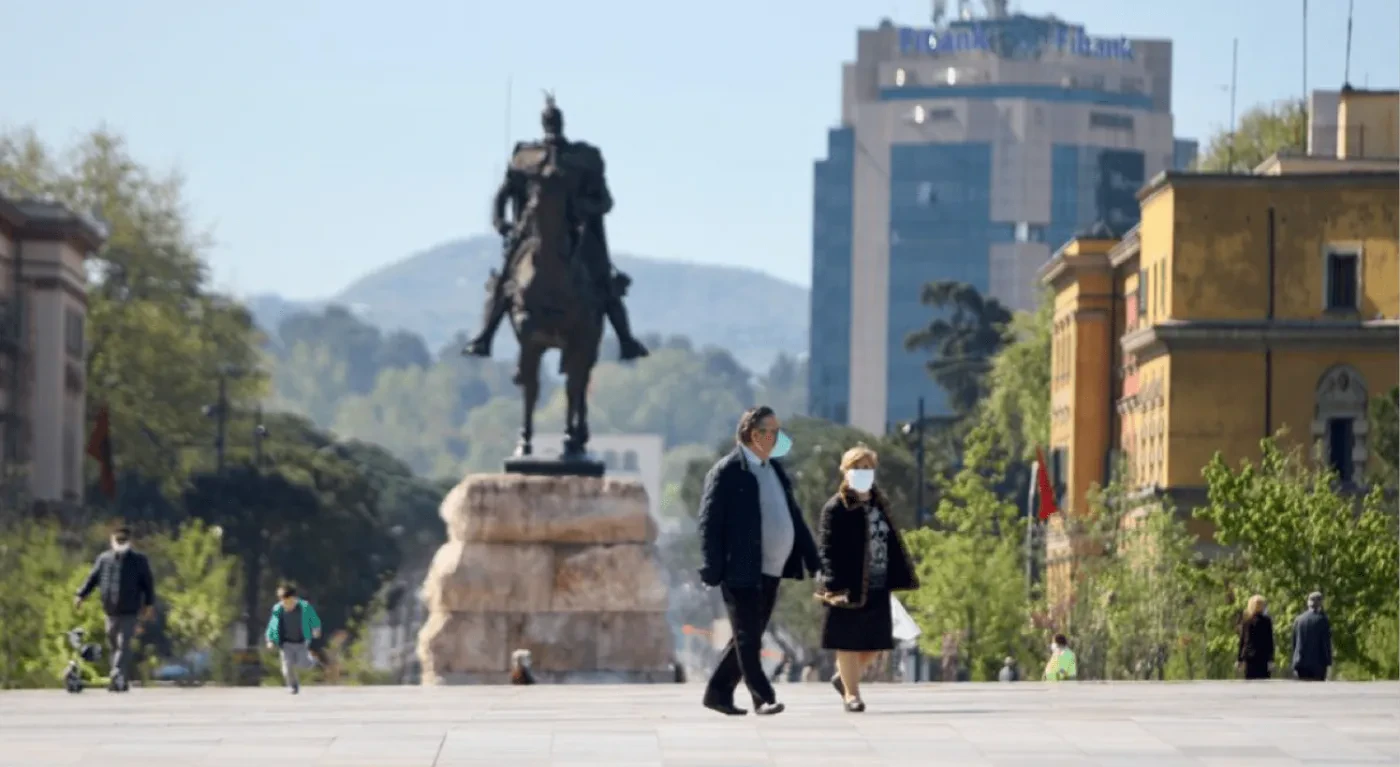 Jetëgjatësia e shqiptarëve në 70 vjet u rrit me 42%, pandemia e ktheu në rënie