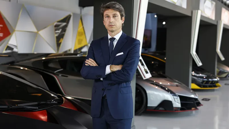 Lamborghini u thotë lamtumirë motorëve me benzinë