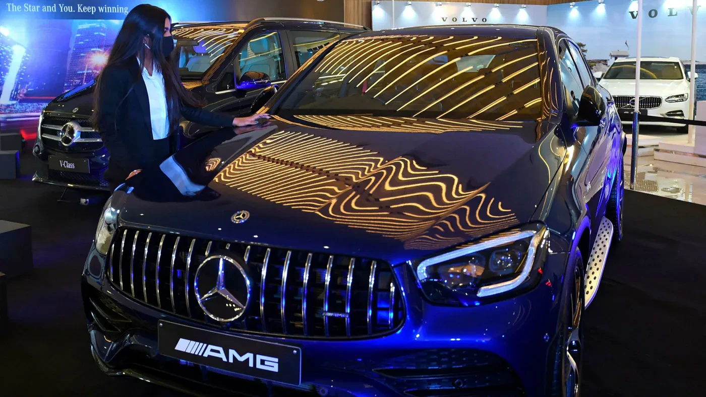 Mercedes-Benz tejkalon parashikimet e fitimit, por pret probleme në zinxhirët e furnizimit gjatë vitit 2022