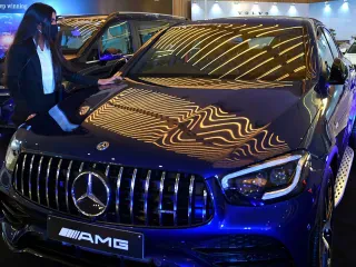Mercedes-Benz tejkalon parashikimet e fitimit, por pret probleme në zinxhirët e furnizimit gjatë vitit 2022
