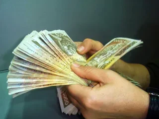 2021, paga në sektorin publik ishte 24% më e lartë se në atë privat