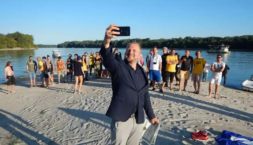 Mikrokombi ballkanik bëhet vendi i parë që ndërtohet në metaverse – Çfarë është Liberland (FOTOT)