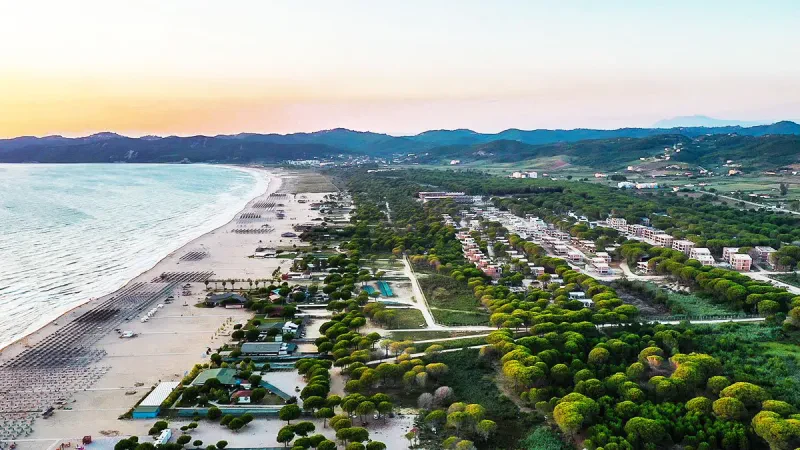 Investimet strategjike, qeveria kalon 90 mijë m2 tokë shtet për një resort në Gjirin e Lalëzit, miratohet dhe një agroturizëm