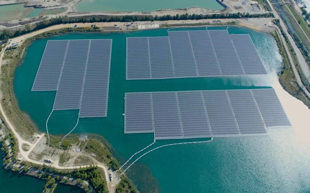 Impianti fotovoltaik lundrues 12.9 MW mbi liqenin e Vaut të Dejës, hapet gara për ndërtimin