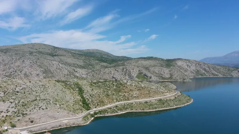 Situata në kaskadën e Drinit – Rezerva energjetike, 55% më pak se korriku. Niveli i Fierzës, i njëjtë me 2 muaj më parë